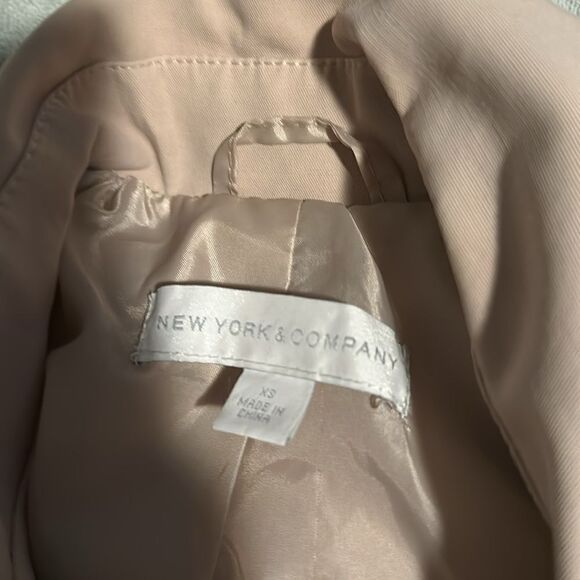 New York and Company size XS jacket - Picture 2 of 3